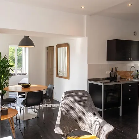 Moderne à - 55 M² - Vue Sur *
